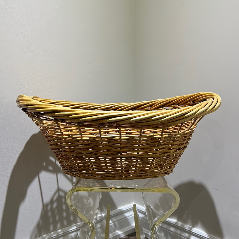 Beautiful rattan basket, side handles
